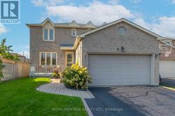 8 DAKIN DRIVE  Ajax, ON L1T 2R7