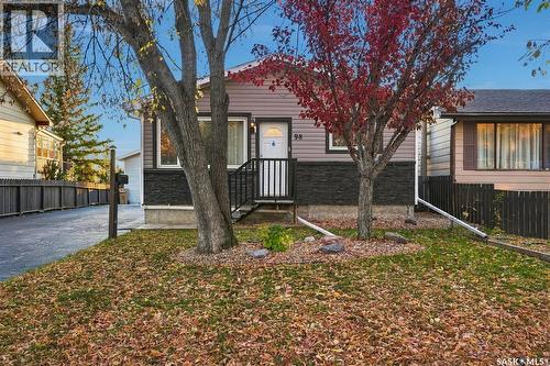 98 Magee Crescent, Regina, SK 