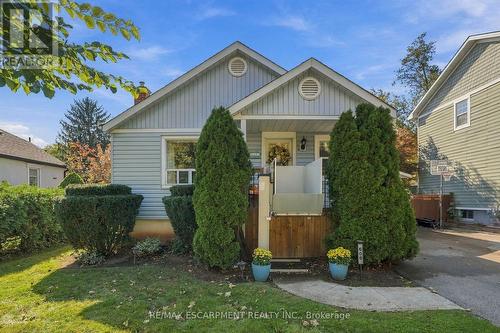 600 HAGER AVENUE  Burlington, ON L7S 1P6