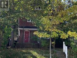 42 LASCELLES BOULEVARD  Toronto, ON M5P 2E1