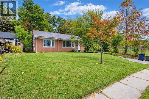 15 DUMBARTON Street  Guelph, ON N1E 3T4