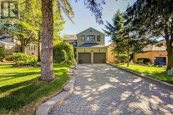 350 KIRBY CRESCENT  Newmarket, ON L3X 1G7