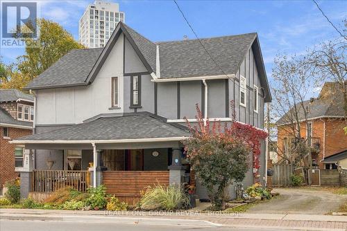 27 ROSS STREET  Barrie, ON L4N 1E8