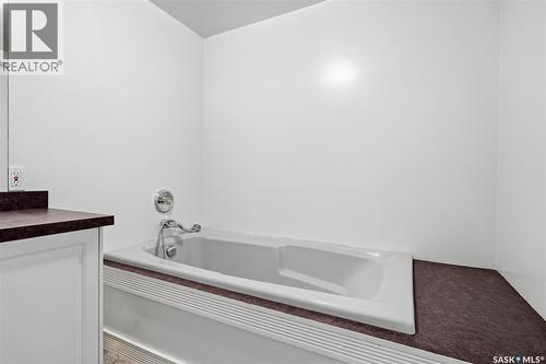 98 Read Avenue, Regina, SK 