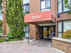 504 - 2091 HURONTARIO STREET  Mississauga, ON L5A 4E6