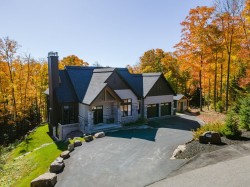 370 Ch. de l'Héritage  Saint-Sauveur, QC J0R 1R4