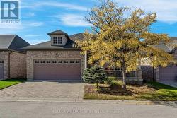 11 - 578 MCGARRELL PLACE  London North (North R), ON N6G 5M1