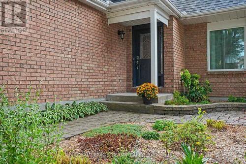 Come on in! - 4 Degas Court, Ottawa, ON 