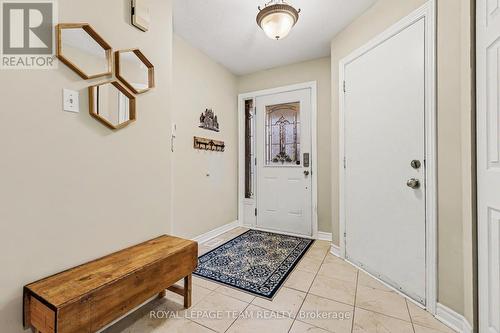 Foyer - 4 Degas Court, Ottawa, ON 