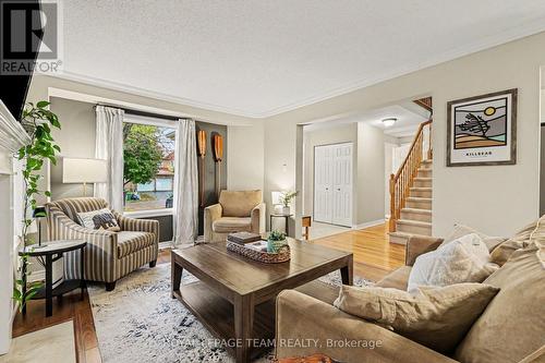 Living room - 4 Degas Court, Ottawa, ON 
