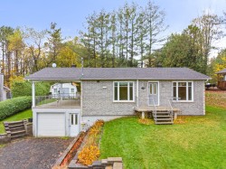 215 Rue de l'Église Saint-François-Xavier-De-Brompton, QC J0B 2V0