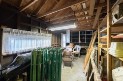 Garage - 
