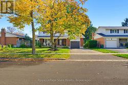 239 CARSON DRIVE  Kitchener, ON N2B 3H6