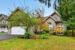1280 Rue Dutchy  Saint-Lazare, QC J7T 1Z9