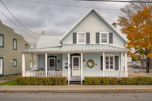 79 Ch. Larocque  Salaberry-De-Valleyfield, QC J6T 4A4