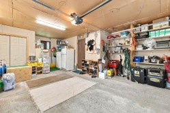 Garage - 