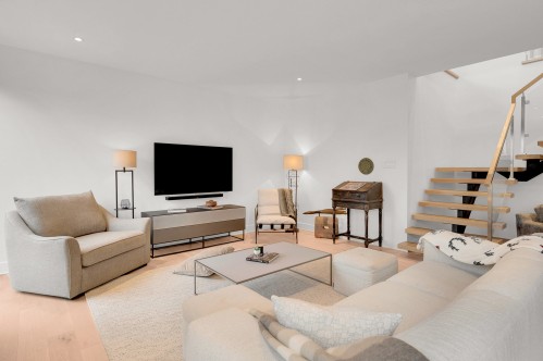 Salle familiale - 2551 Ch. De L'Étang, Sainte-Adèle, QC 