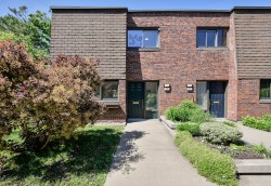 616Z Place de Saumur Saint-Lambert, QC J4S 1S8