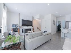 2 11267 133 STREET  Surrey, BC V3R 0E3