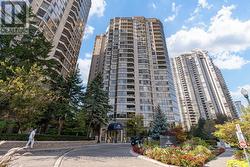 2210 - 55 KINGSBRIDGE GARDEN CIRCLE  Mississauga, ON L5R 1Y1