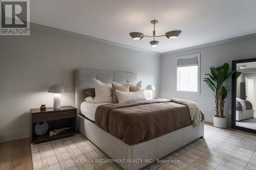 890 Forest Glen Avenue, Burlington, ON 
