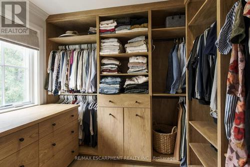 All custom white oak built-ins (incld cabinet) - 890 Forest Glen Avenue, Burlington, ON 