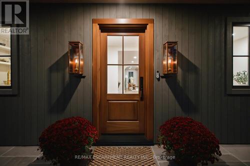 Natural gas lanterns - memorable entry. - 890 Forest Glen Avenue, Burlington, ON 