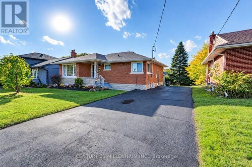 46 TRAYNOR AVENUE  Kitchener, ON N2C 1V9