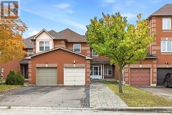 31 ISLAY CRESCENT  Vaughan, ON L6A 2C1