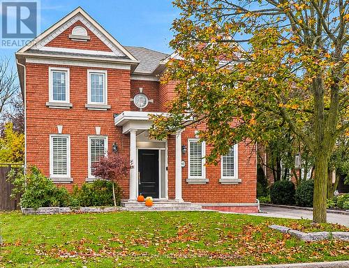 63 OATLANDS CRESCENT  Richmond Hill, ON L4C 9P2