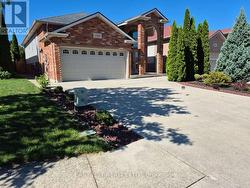 1589 MERIDIAN STREET  Windsor, ON N9G 3E7