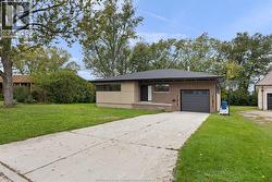 4015 ROSELAND DRIVE East  Windsor, ON N9G 1Y5