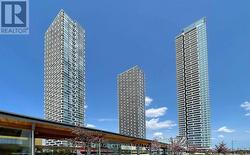 1810 - 898 PORTAGE PARKWAY Vaughan, ON L4K 0J3
