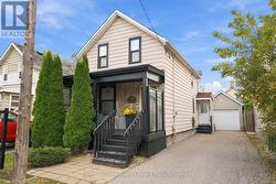 123 BARRIE AVENUE Oshawa (Central), ON L1H 2L4