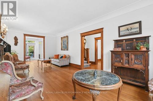 16 Renfrew Avenue, Ottawa, ON 