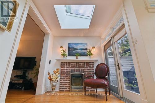 16 Renfrew Avenue, Ottawa, ON 
