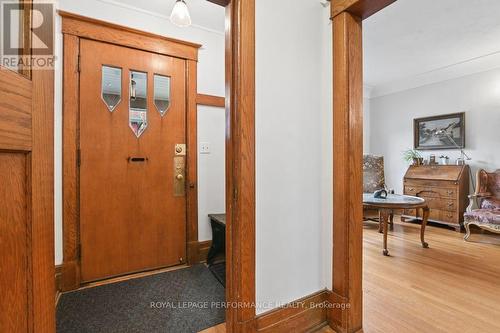 16 Renfrew Avenue, Ottawa, ON 