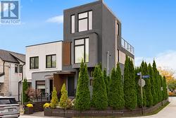 628 WINONA DRIVE Toronto, ON M6C 3V4