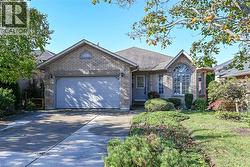 37 GLENHOLLOW Drive  Hamilton, ON L8J 3R8
