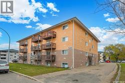 103 522 X AVENUE S  Saskatoon, SK S7M 4X9