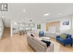 6 6136 IRMIN STREET  Burnaby, BC V5J 1Z1