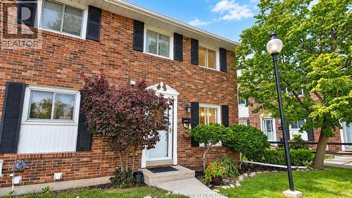 3096 MEADOWBROOK LANE Unit# 2  Windsor, ON N8T 3H4
