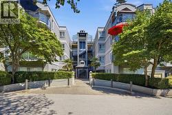 303 2250 SE MARINE DRIVE  Vancouver, BC V5P 2S2