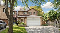 4 BISHOP CRESCENT  Markham, ON L3P 4N6