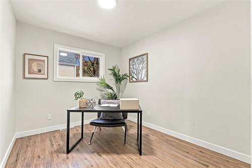 423 Beaverbrook Street, Winnipeg, MB 
