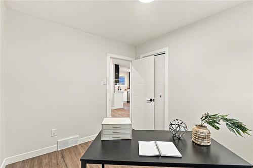 423 Beaverbrook Street, Winnipeg, MB 