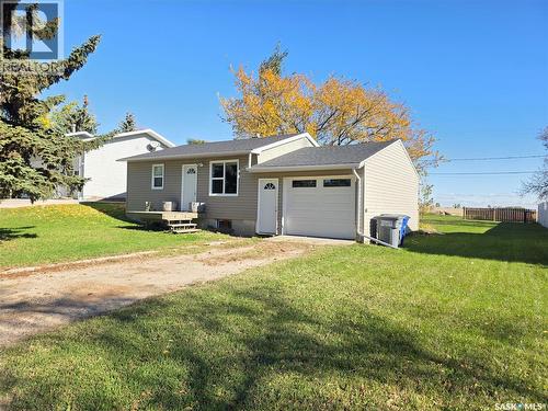 304 2Nd Street E, Beechy, SK 