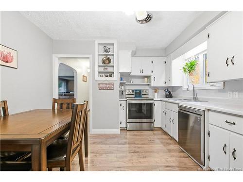 22 Bailey Ave, Fredericton, NB 