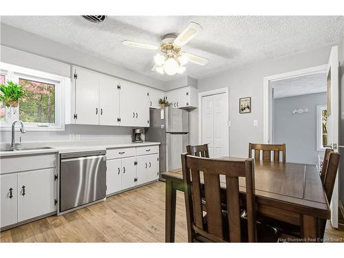 22 Bailey Ave, Fredericton, NB 