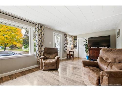 22 Bailey Ave, Fredericton, NB 